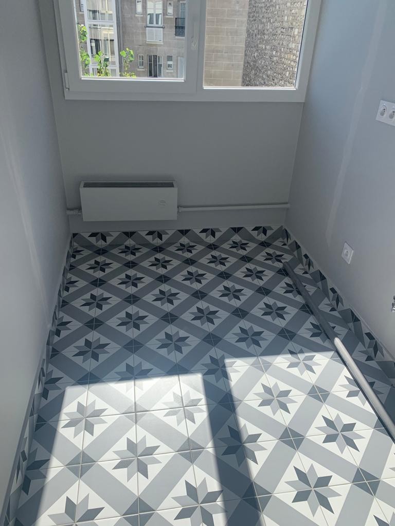 Sol en carreaux de ciment décoratifs, pose finie