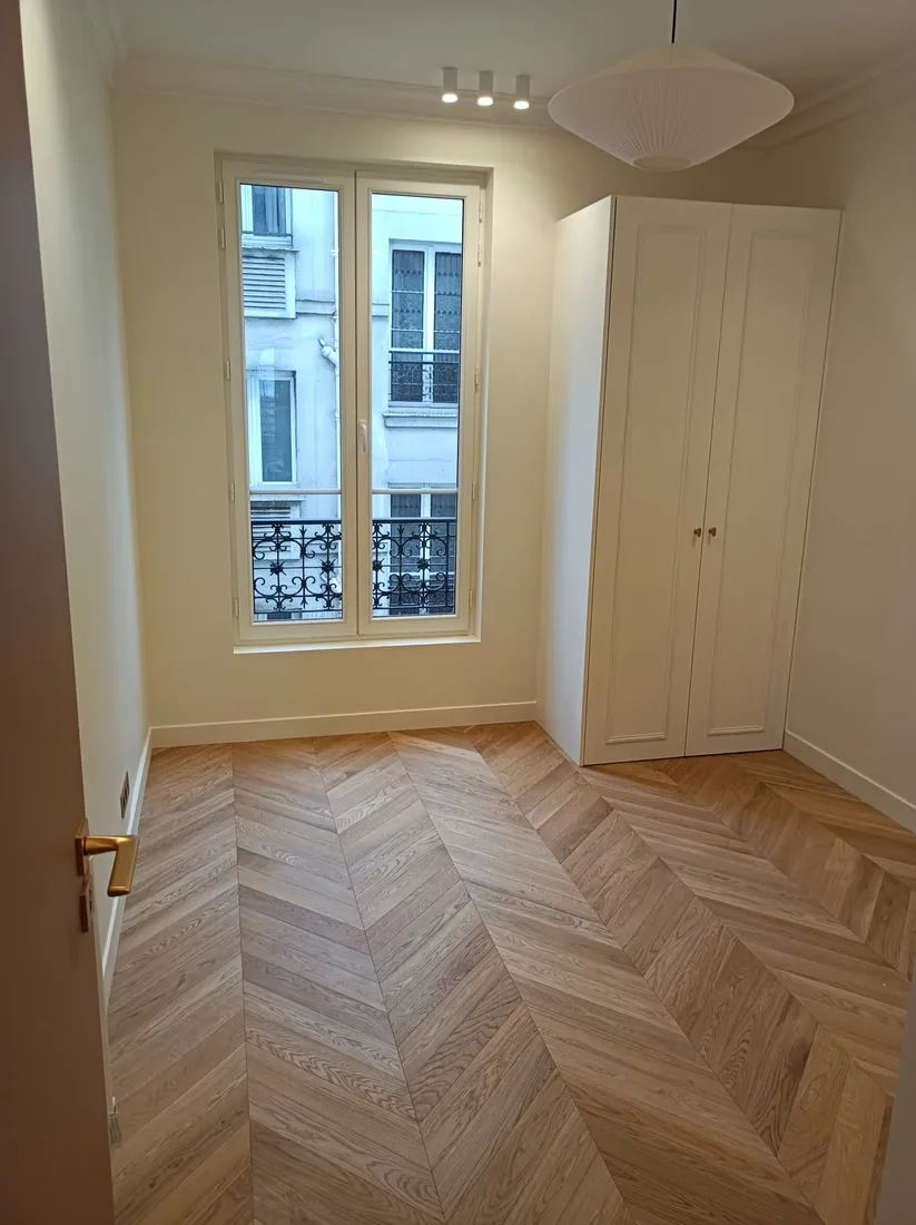 Parquet et seuil soignés par Sergio Renov